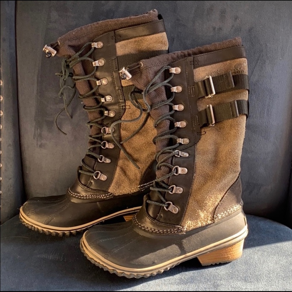 Sorel Carly Conquest II Boots, size 8